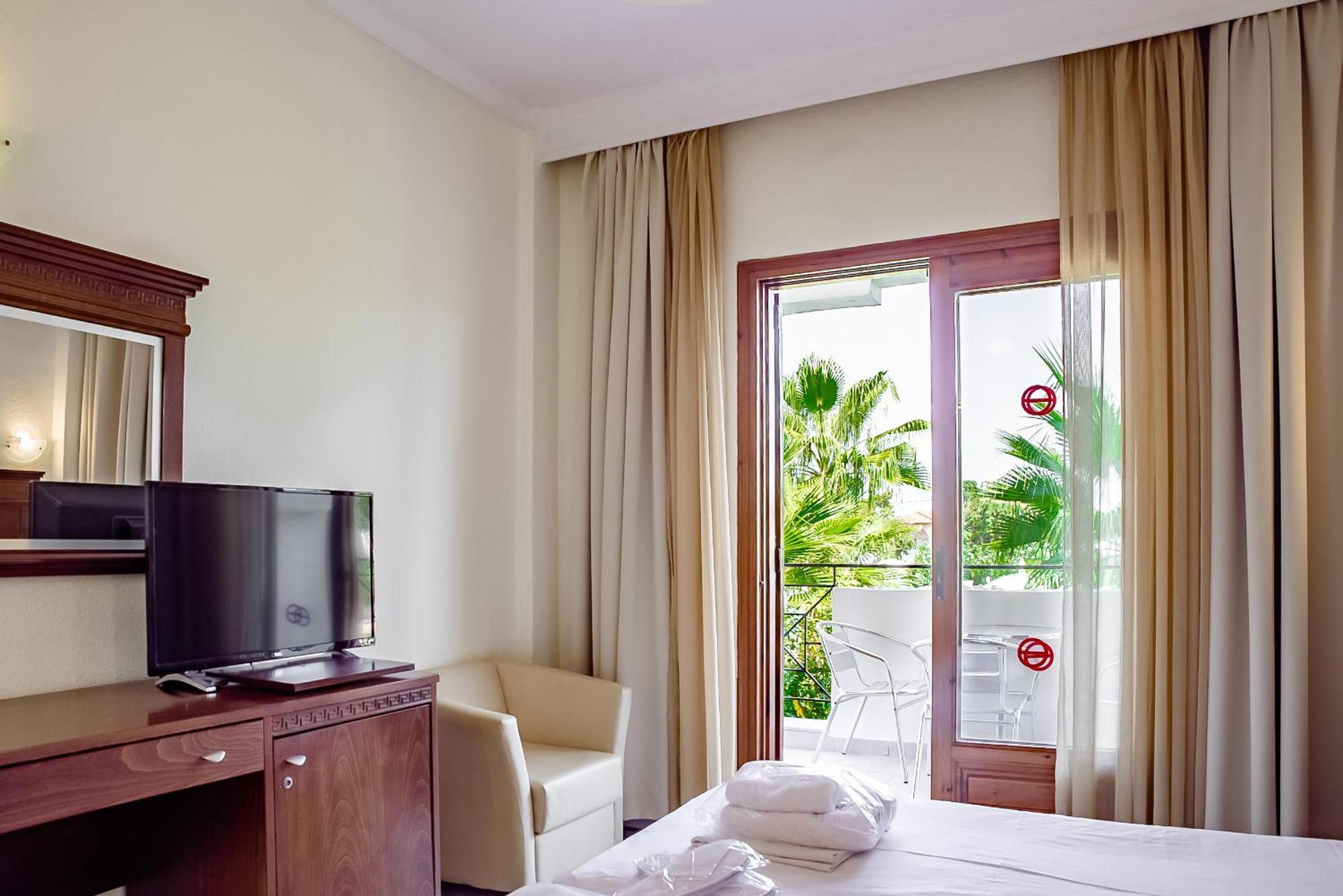 Tresor Sousouras Hotel Hanióti Szoba fotó